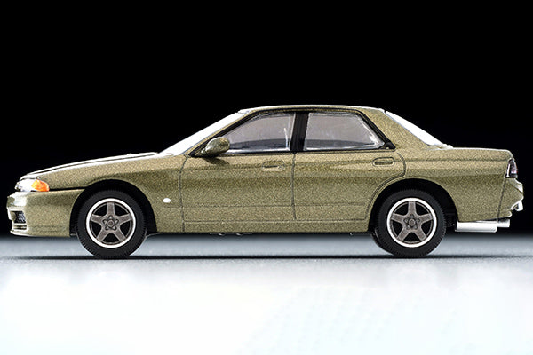 Mô hình xe Tomyca Limited Vintage TLV 1:64 Nissan Skyline Autech Version (Yellowish Green) | LV-N213a