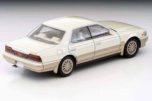 Mô hình xe Tomyca Limited Vintage TLV 1:64 Nissan Laurel Twin Cam 24V Turbo Medalist Club L (White/Gold) | LV-N238b