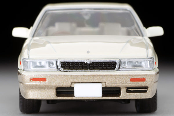 Mô hình xe Tomyca Limited Vintage TLV 1:64 Nissan Laurel Twin Cam 24V Turbo Medalist Club L (White/Gold) | LV-N238b