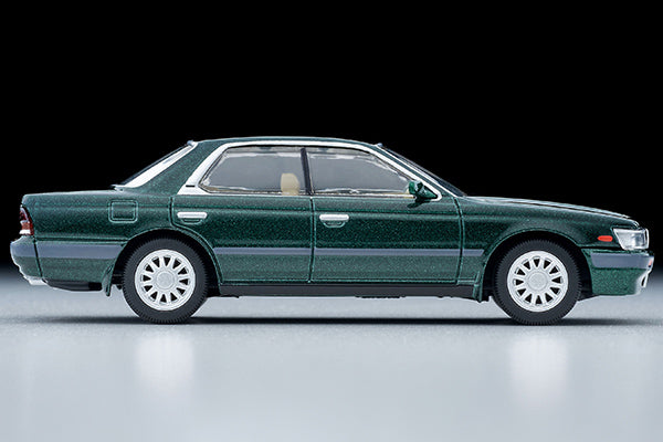 Mô hình xe Tomyca Limited Vintage TLV 1:64 Nissan Laurel Twin Cam 24V Medalist (green) 1989 model | LV-N238c