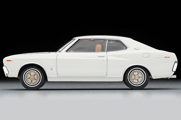 Mô hình xe Tomyca Limited Vintage TLV 1:64 Nissan Laurel Hardtop 2000SGX (white) | LV-N242a