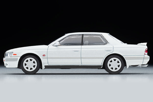 Mô hình xe Tomyca Limited Vintage TLV 1:64 Nissan Laurel 2500 Twin Cam 24V Medalist V (white) 1992 model | LV-N259a
