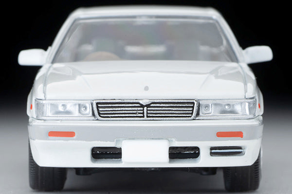 Mô hình xe Tomyca Limited Vintage TLV 1:64 Nissan Laurel 2500 Twin Cam 24V Medalist V (white) 1992 model | LV-N259a