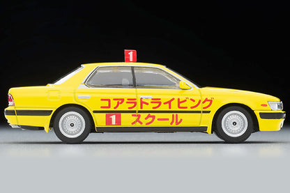 Mô hình xe Tomyca Limited Vintage TLV 1:64 Nissan Laurel driving school car (yellow) 1992 model | LV-N260a