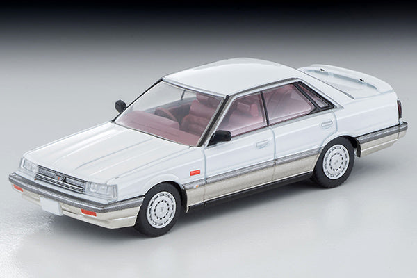 Mô hình xe Tomyca Limited Vintage TLV 1:64 Nissan Skyline 4-door HT GT Passage Twin Cam 24V (white/beige) 1986 model | LV-N282a