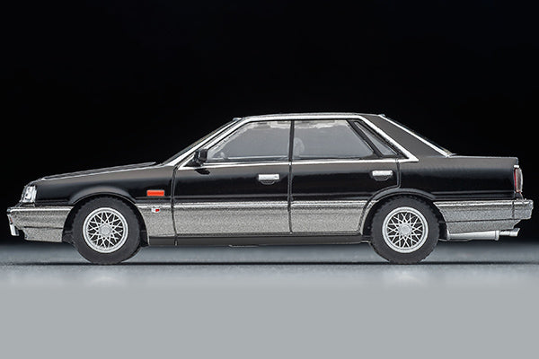 Mô hình xe Tomyca Limited Vintage TLV 1:64 Nissan Skyline 4-door HT GTS Twin Cam 24V (black/silver) 1986 model | LV-N282b