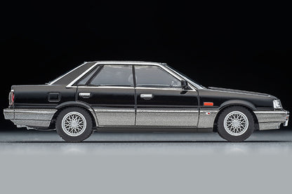 Mô hình xe Tomyca Limited Vintage TLV 1:64 Nissan Skyline 4-door HT GTS Twin Cam 24V (black/silver) 1986 model | LV-N282b