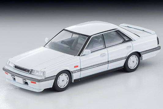Mô hình xe Tomyca Limited Vintage TLV 1:64 Nissan Skyline 4-door HT GT Passage Twin Cam 24V (white) 1987 model | LV-N301a