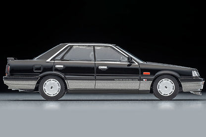Mô hình xe Tomyca Limited Vintage TLV 1:64 Nissan Skyline 4-door HT GTS Twin Cam 24V (black/silver) | LV-N301b