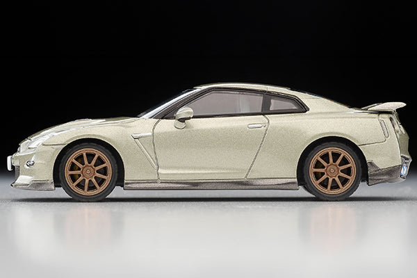 Mô hình xe Tomyca Limited Vintage TLV 1:64 NISSAN GT-R Premium Edition T-spec 2024 model (Millennium Jade) | LV-N316a