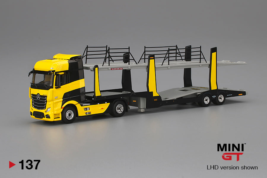 Mô hình xe Mini GT 1:64 Mercedes-Benz Actros Yellow w/Car Carrier - MGT00137