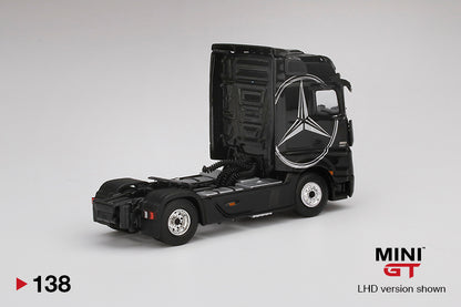 Mô hình xe Mini GT 1:64 Mercedes-Benz Actros Black w/ Silver Mercedes Logo - MGT00138