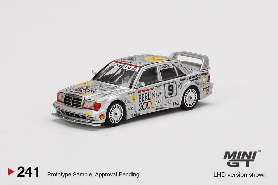 Mô hình xe Mini GT 1:64 Audi RS 6 Avant Silver Digital Camouflage w/ Roof Box - MGT00256-L