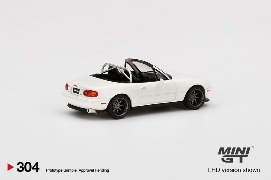 Mô hình xe Mini GT 1:64 Mazda Miata MX-5 (NA) Tuned Version Classic White - MGT00304