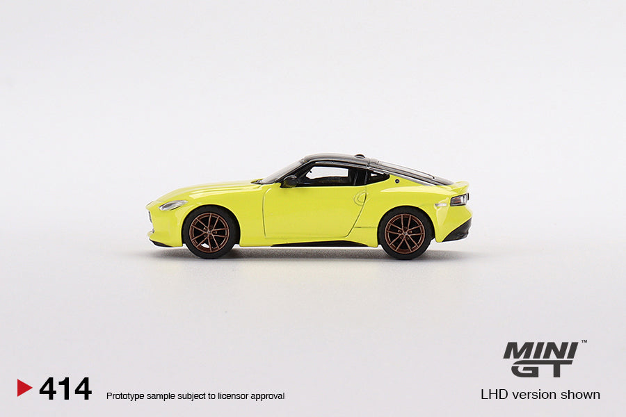 Mô hình xe Mini GT 1:64 Nissan Fairlady Z Proto Spec 2023 Ikazuchi Yellow - MGT00414