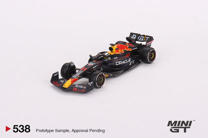 Mô hình xe Mini GT 1:64 Oracle Red Bull Racing RB18 #11 Sergio Pérez 2022 Abu Dhabi Grand Prix 3rd Place - MGT00538
