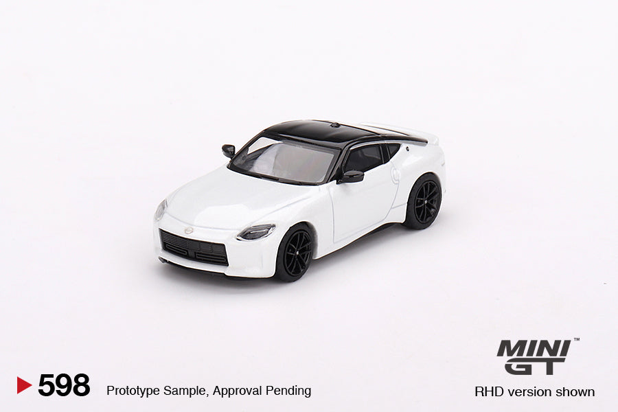 Mô hình xe Mini GT 1:64 Nissan Fairlady Z Version ST 2023 Everest White - MGT00598