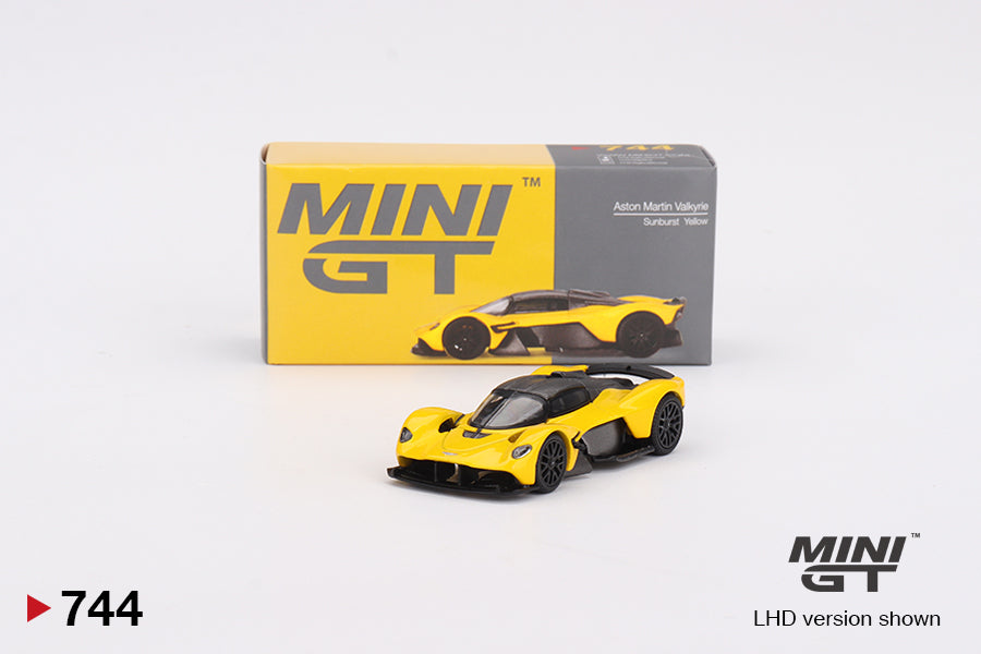 Mô hình xe Mini GT 1:64 Aston Martin Valkyrie Sunburst Yellow - MGT00744