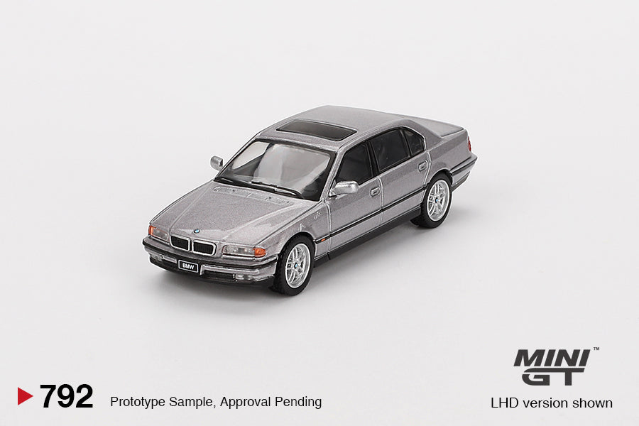 Mô hình xe Mini GT 1:64 BMW 750IL Aspen Silver Metallic - MGT00792