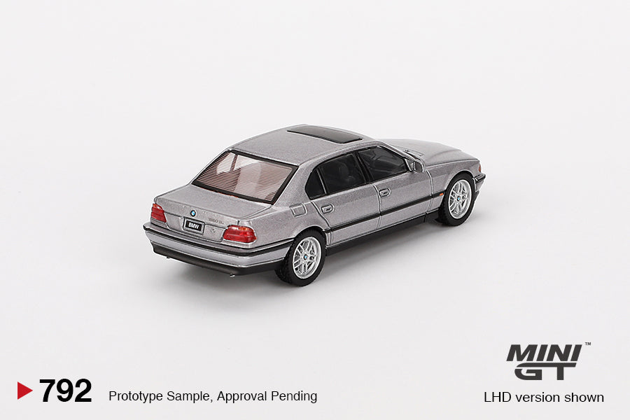 Mô hình xe Mini GT 1:64 BMW 750IL Aspen Silver Metallic - MGT00792