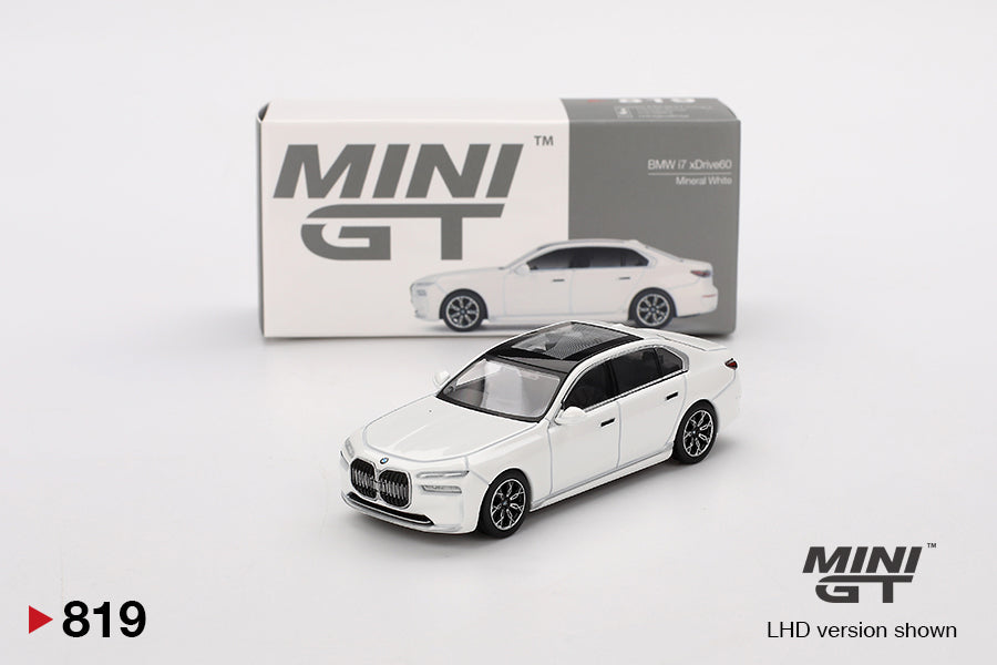 Mô hình xe Mini GT 1:64 BMW i7 xDrive60 Mineral White - mgt00819