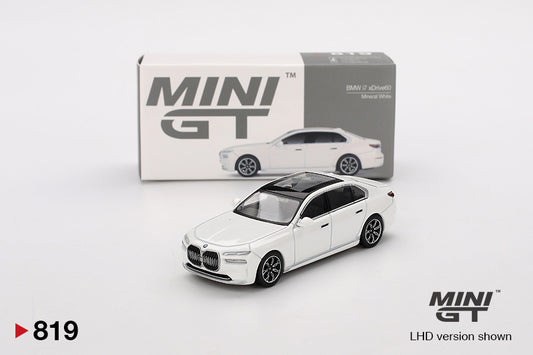 Mô hình xe Mini GT 1:64 BMW i7 xDrive60 Mineral White - mgt00819