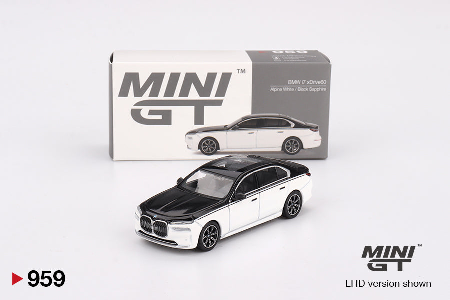 Mô hình xe Mini GT 1:64 BMW i7 xDrive60 Alpine White / Black Sapphire - MGT00959