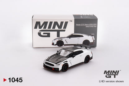 Mô hình xe Mini GT 1:64 Nissan GT-R Nismo 2024 Brilliant White Pearl - MGT01045