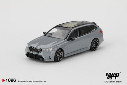 Sắp ra mắt Tháng 04/2026 mô hình xe Mini GT 1:64 BMW M5 Touring G99 Brooklyn Grey Metallic MGT01096