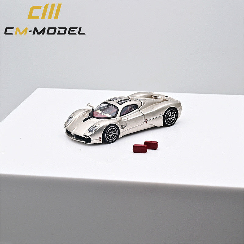 Mô hình xe Cm model Pagani Utopia 1/64 xanh