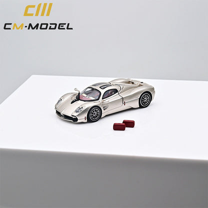 Mô hình xe Cm model Pagani Utopia 1/64 xanh