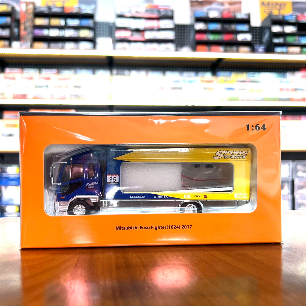 Mô hình xe GCD 1/64 Misubishi MK2 Fuso Truck