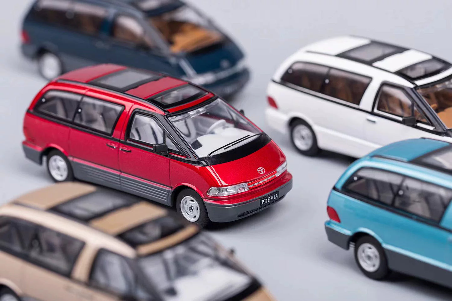 Mô hình xe GCD 1/64 Toyota Bullet Previa MVP