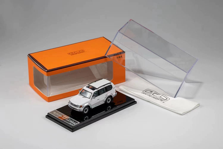 Mô hình xe GCD 1/64 Toyota Land Patrol Prado 90