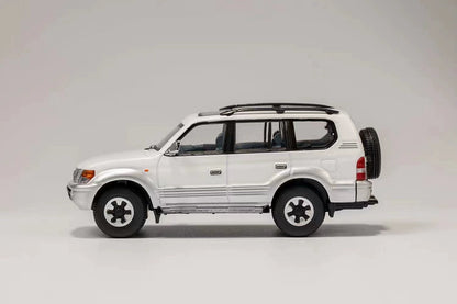 Mô hình xe GCD 1/64 Toyota Land Patrol Prado 90