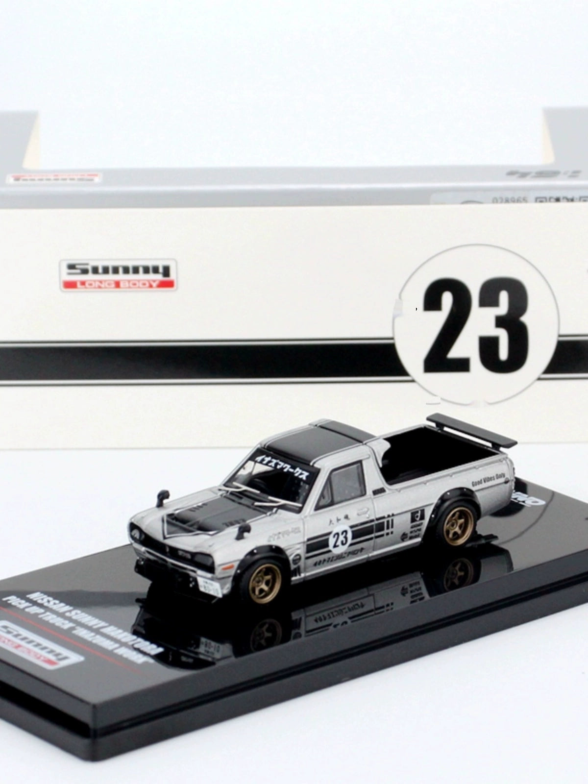 Mô hình xe INNO64 1/64 Nissan SUNNY HAKOTORA Pick Up Truck