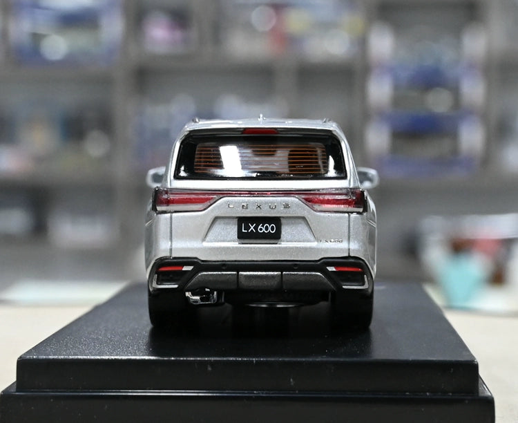 Mô hình xe LCD 1/64 Lexus LX600