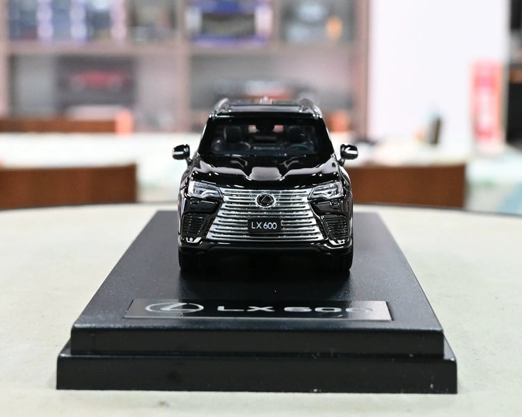 Mô hình xe LCD 1/64 Lexus LX600