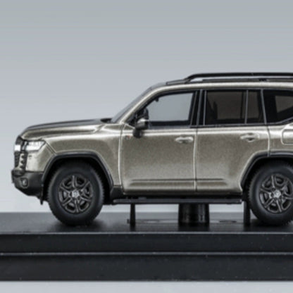 Mô hình xe LCD 1/64 Toyota LC300 GR Sport