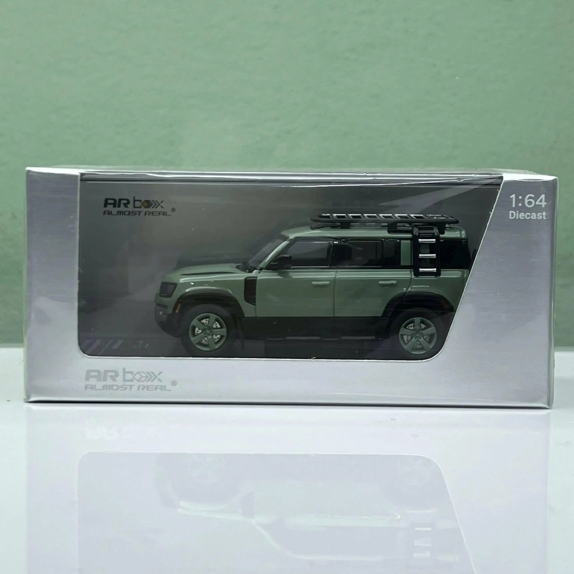 Mô hình xe Land Rover Defender 110 Green 70th ARBox 1:64 (Bản kỷ niệm)