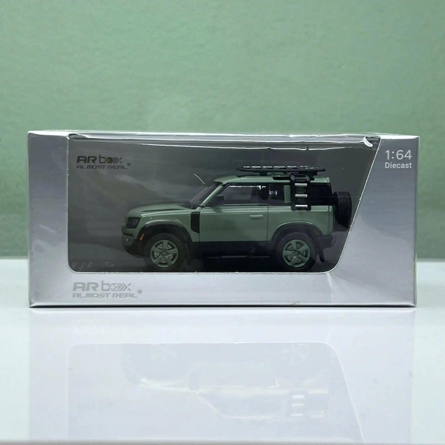 Mô hình xe Land Rover Defender 110 Green 70th ARBox 1:64 (Bản kỷ niệm)