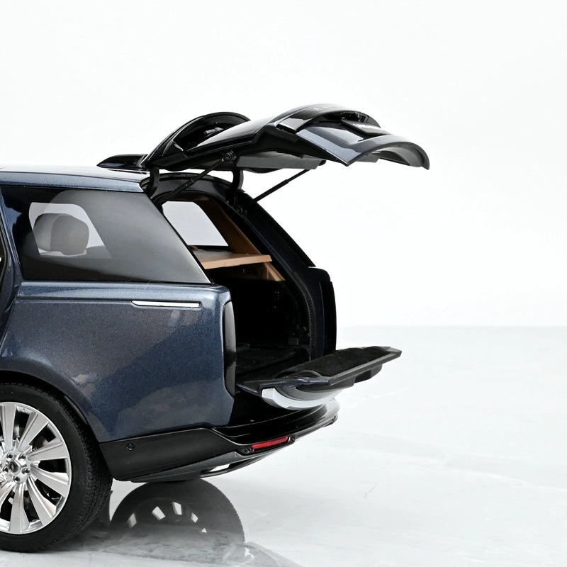 Mô hình xe Lexus 1/18 Land Rover LWB