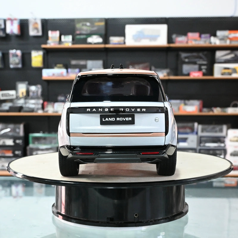 Mô hình xe Lexus 1/18 Land Rover LWB