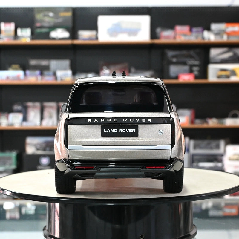 Mô hình xe Lexus 1/18 Land Rover LWB