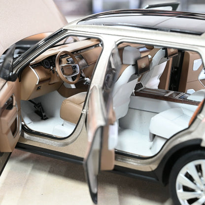 Mô hình xe Lexus 1/18 Land Rover LWB