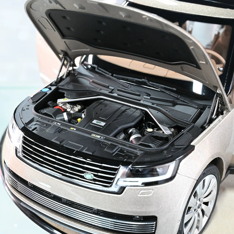 Mô hình xe Lexus 1/18 Land Rover LWB