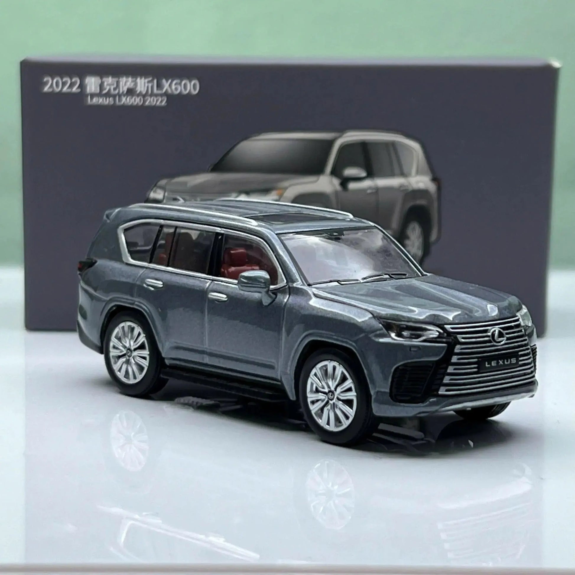 Mô hình xe Lexus LX600 Trắng/Xám 2022
