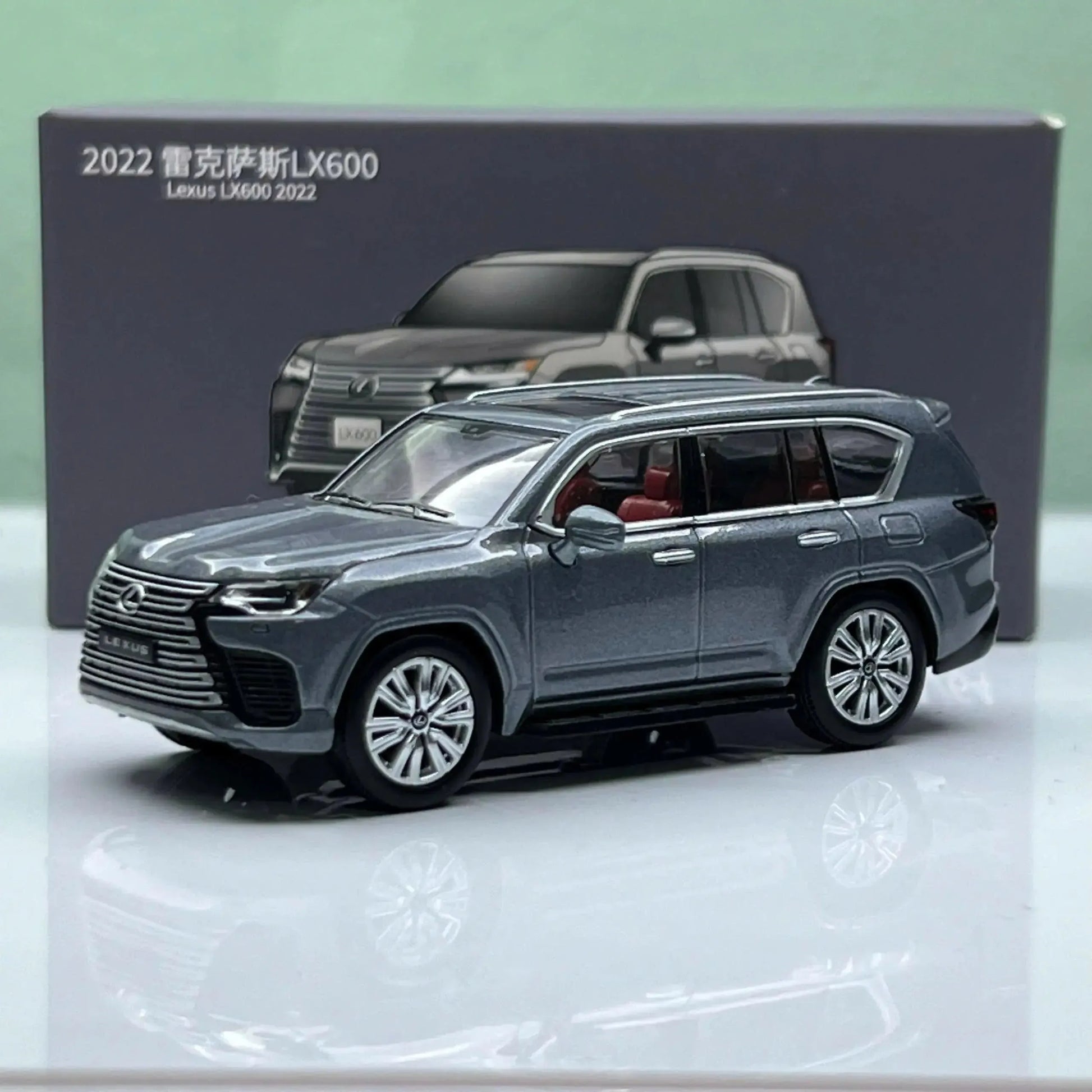 Mô hình xe Lexus LX600 Trắng/Xám 2022