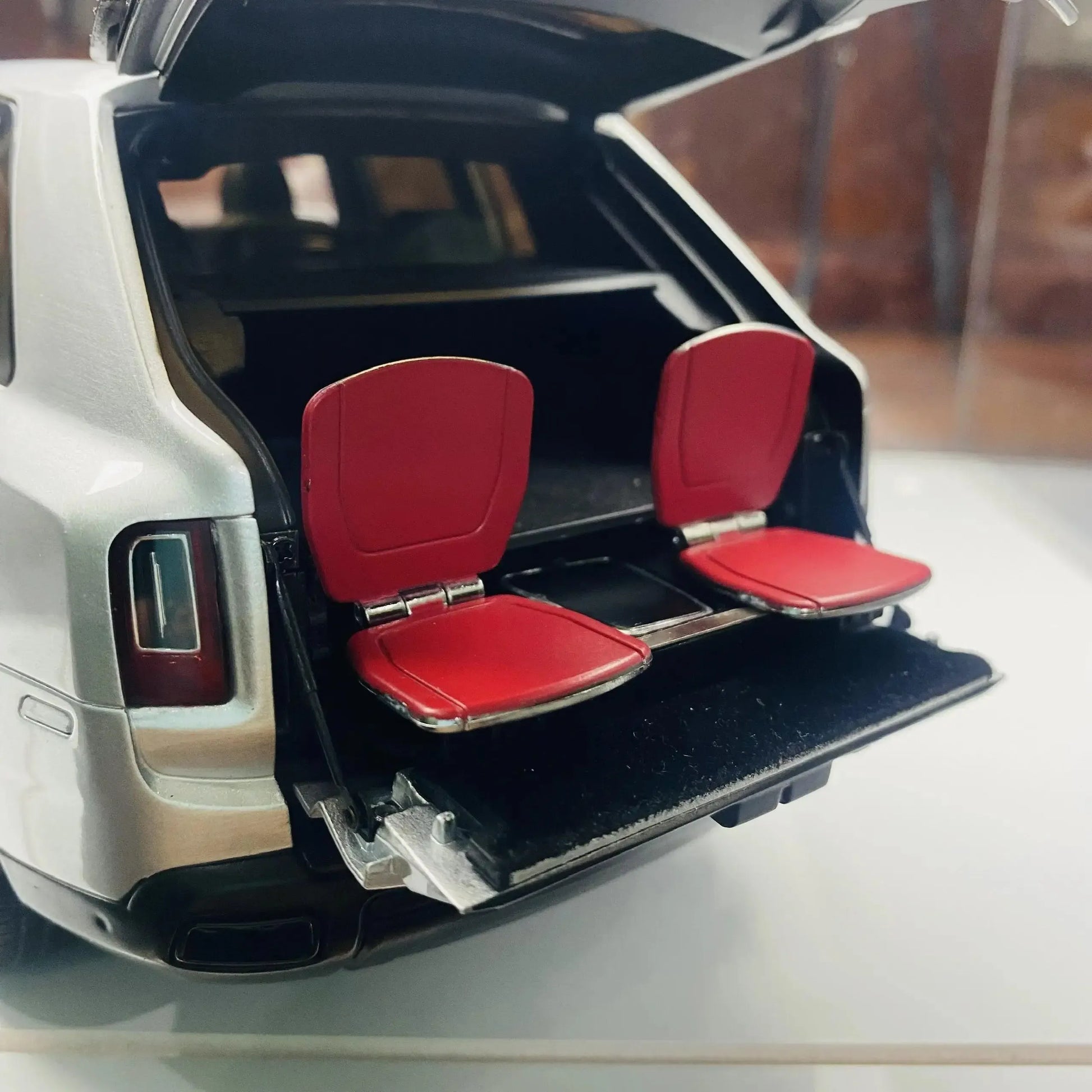 Mô hình xe Roll-Royces Cullinan KengFai 1/18