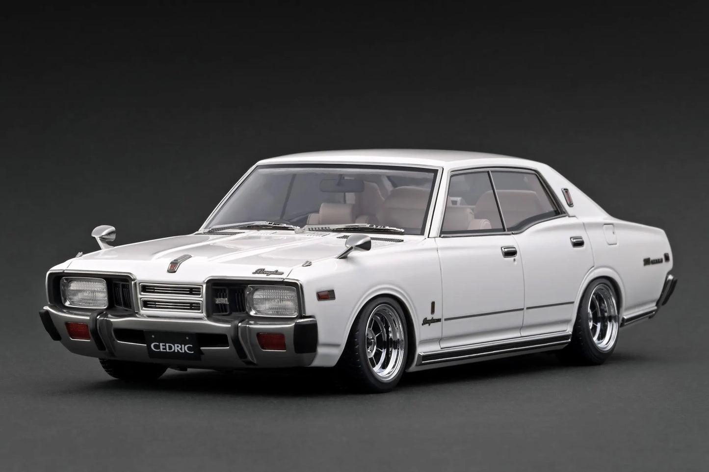 [PRE-SALE Q3/2025] Mô hình xe Ignition Model 1:18 Nissan Cedric Brougham (330) White - IG3561